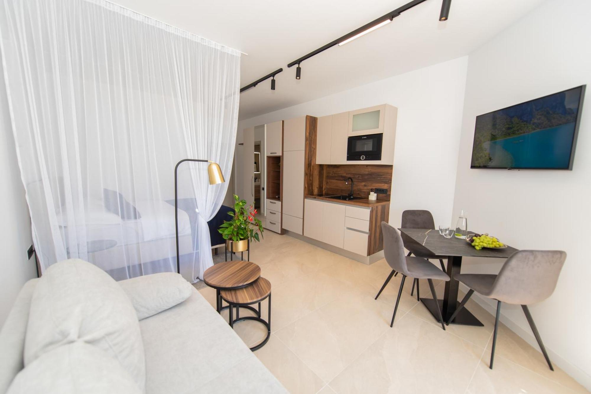More Medici Apartments Omiš Esterno foto